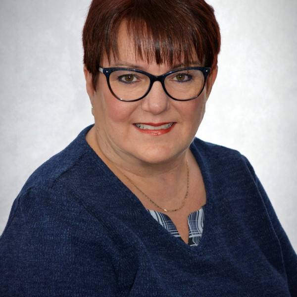 Claire Savard